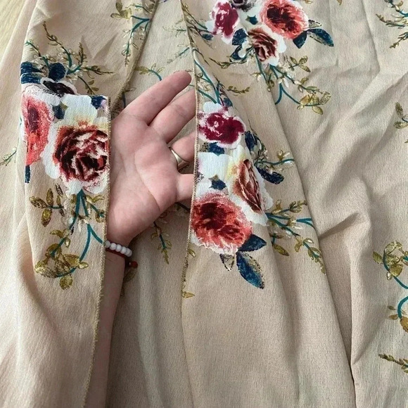 🆕Floral Splicing Open Back Slit Maxi Dress M🆕 - Picture 7 of 9
